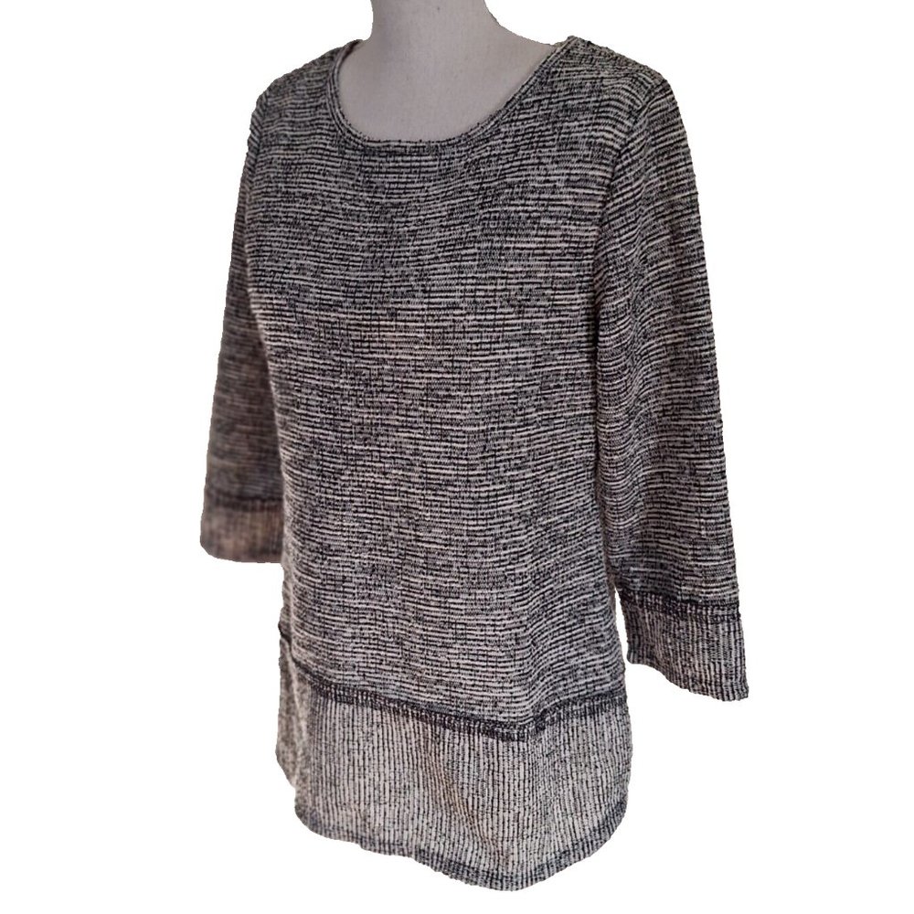 Carolyn Taylor Black and White Hi Low Hem NWOT